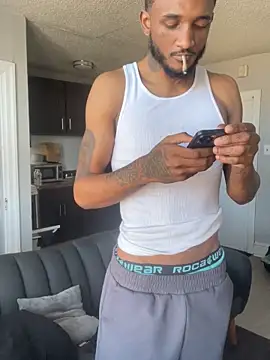 Phashotkid2 live sex cam