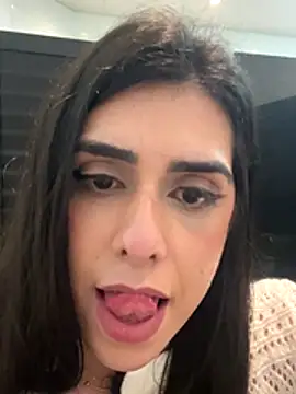 Monahliza's cam snapshot