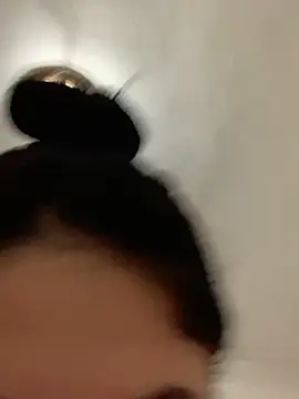 Zeynep-20's cam snapshot