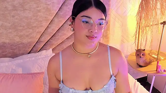 EmmaBlossom's cam snapshot