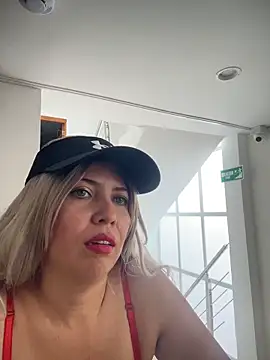 IsaSantoDomingo's cam snapshot