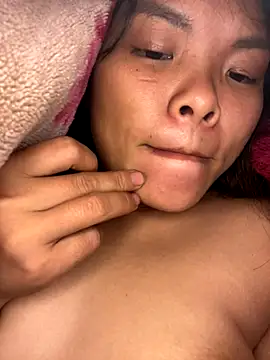 hello-cute's cam snapshot