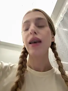 kira_mia live sex cam