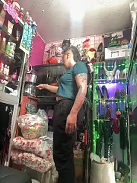 TamySweetness live sex cam