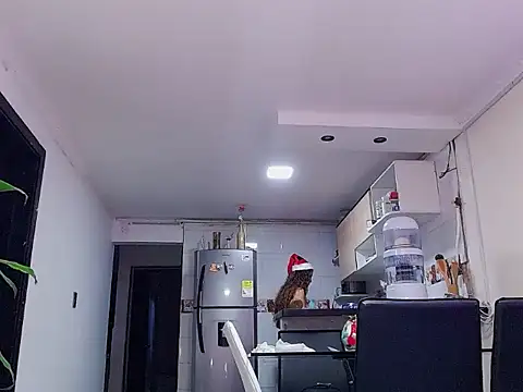 Caroline_Jons's cam snapshot