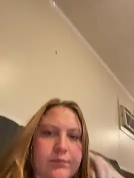 PhatAssBlond live sex cam