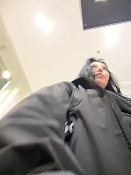 Tisha_Busty live sex cam