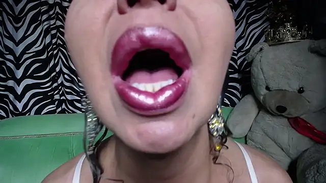 mia_beatles live sex cam