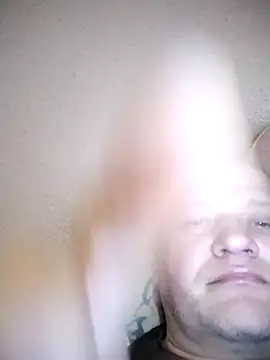 nudistu021's cam snapshot