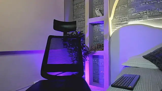 Valentino_moretti's cam snapshot