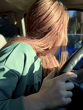 GoldenFlameGoddess live sex cam