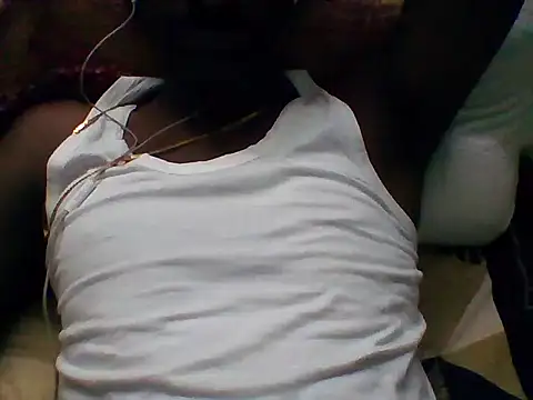 bas1cooks's cam snapshot