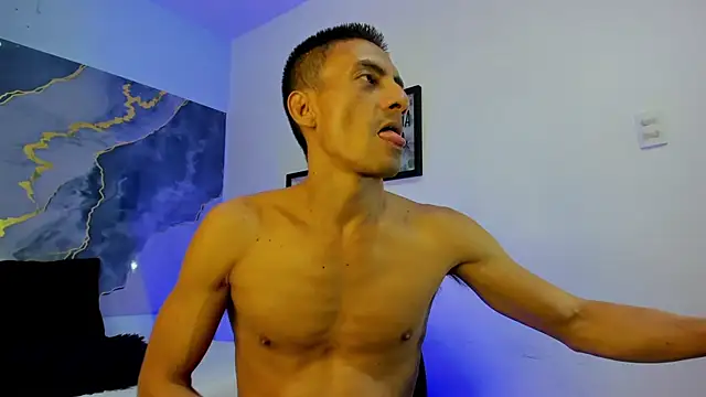 latin_crissex's cam snapshot