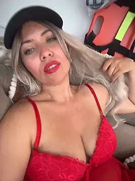 IsaSantoDomingo's cam snapshot