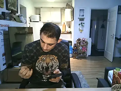 mihaimichael's cam snapshot