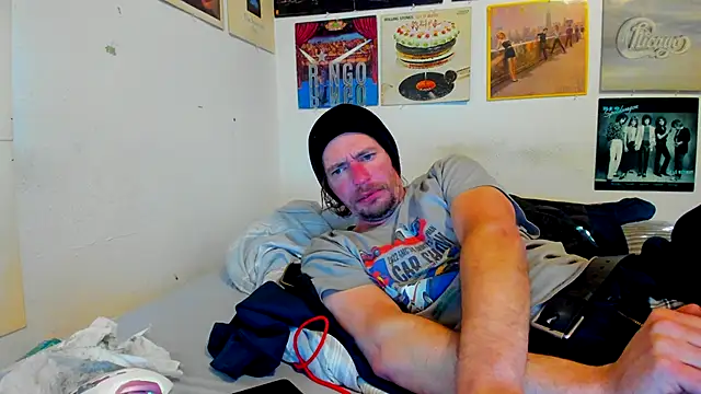 cloudyystar666's cam snapshot