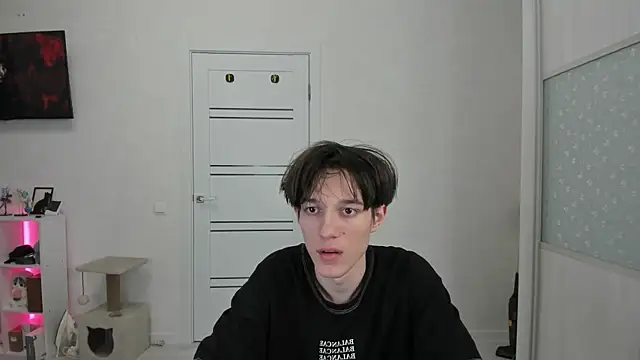 Mickleloveu live sex cam