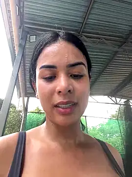 x-Maya-x live sex cam