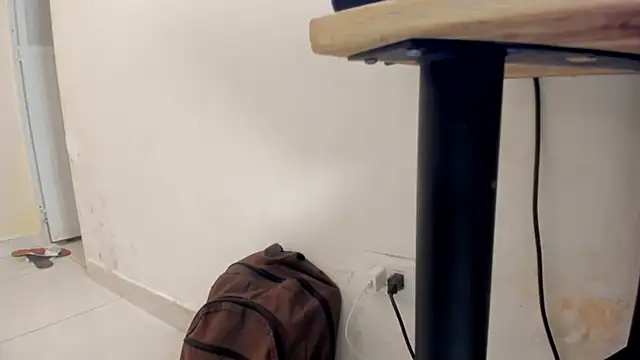 Hotblosson live sex cam