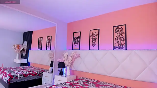 Charlotte_evanns_1's cam snapshot