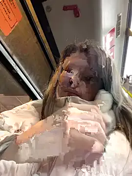 MaryHiggins live sex cam