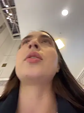 Holly_Play's cam snapshot