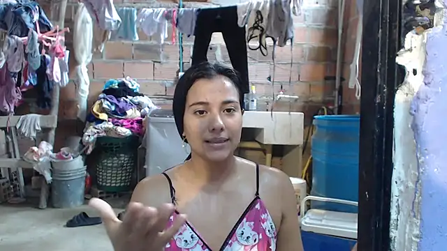 Coral0403 live sex cam