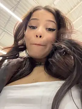 Chloe__Moon live sex cam