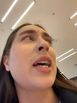 Holly_Play live sex cam