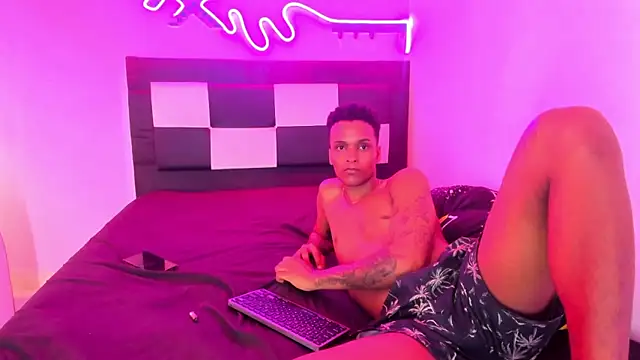 Black_Guys_Pervert_ live sex cam