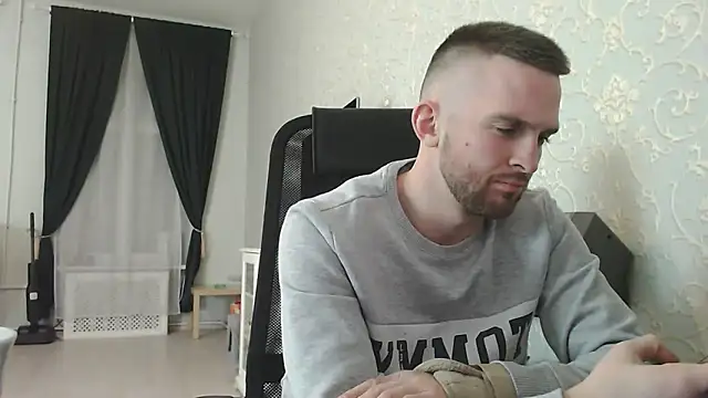 Marselle_Laker's cam snapshot