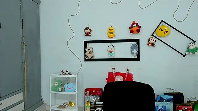 Gregorii_adams's cam snapshot