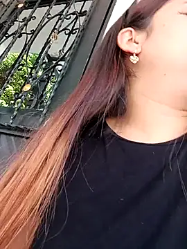 Latina_sexy1 live sex cam