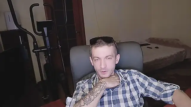 333Alone_in_theDark777's cam snapshot