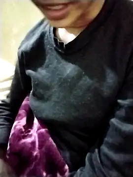 Ragini-Devi's cam snapshot