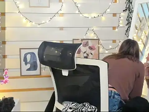 Josephine_Kiss's cam snapshot