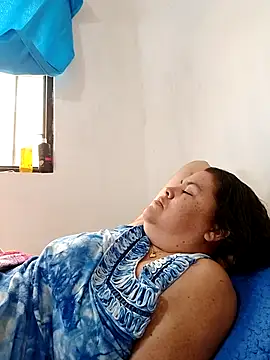 yaneth_'s cam snapshot