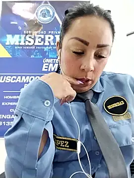 CRISTAL__11's cam snapshot