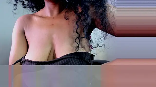 Ellie_Alves live sex cam