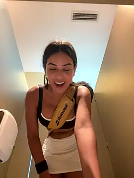 x-Maya-x live sex cam