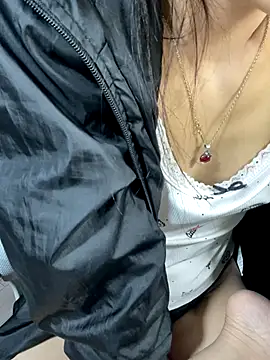 Mina048's cam snapshot