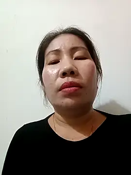 Reema_143 live sex cam