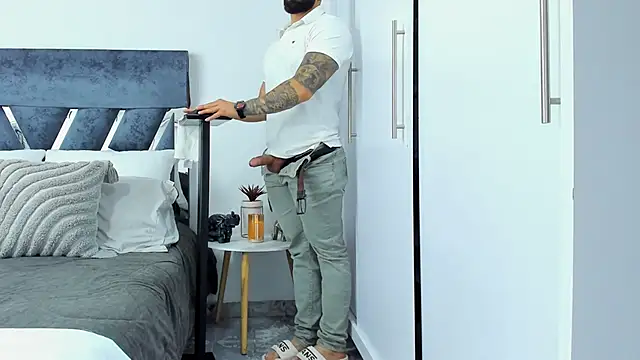 Zack_Froone's cam snapshot