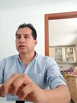 ChrisFloresP's cam snapshot