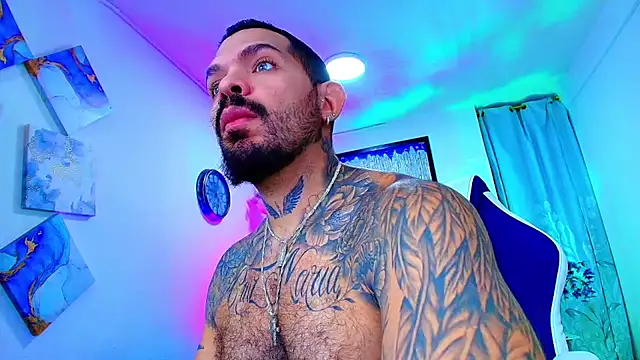 Adil_aminn's cam snapshot