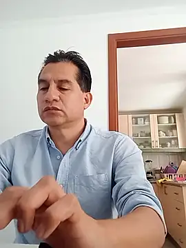 ChrisFloresP's cam snapshot