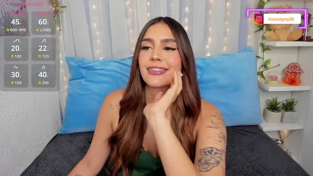 HazzelGray live sex cam
