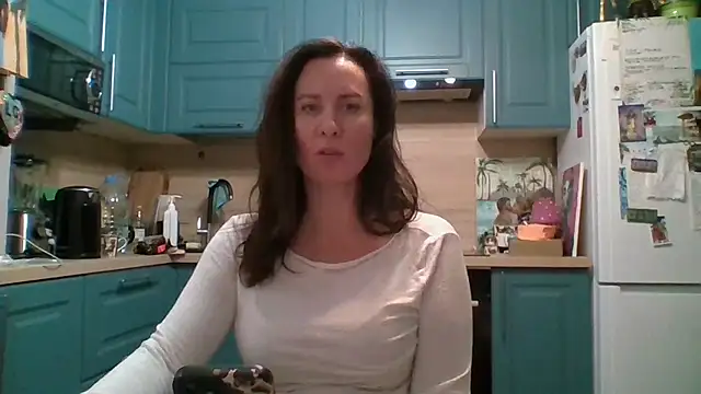 ALICAINWONDERLAND live sex cam