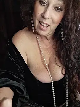 GypsyEsmeralda live sex cam