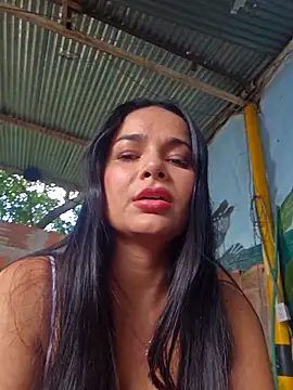 CataleyaRusso's cam snapshot